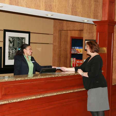 Hampton Inn Woodbridge Interiør billede