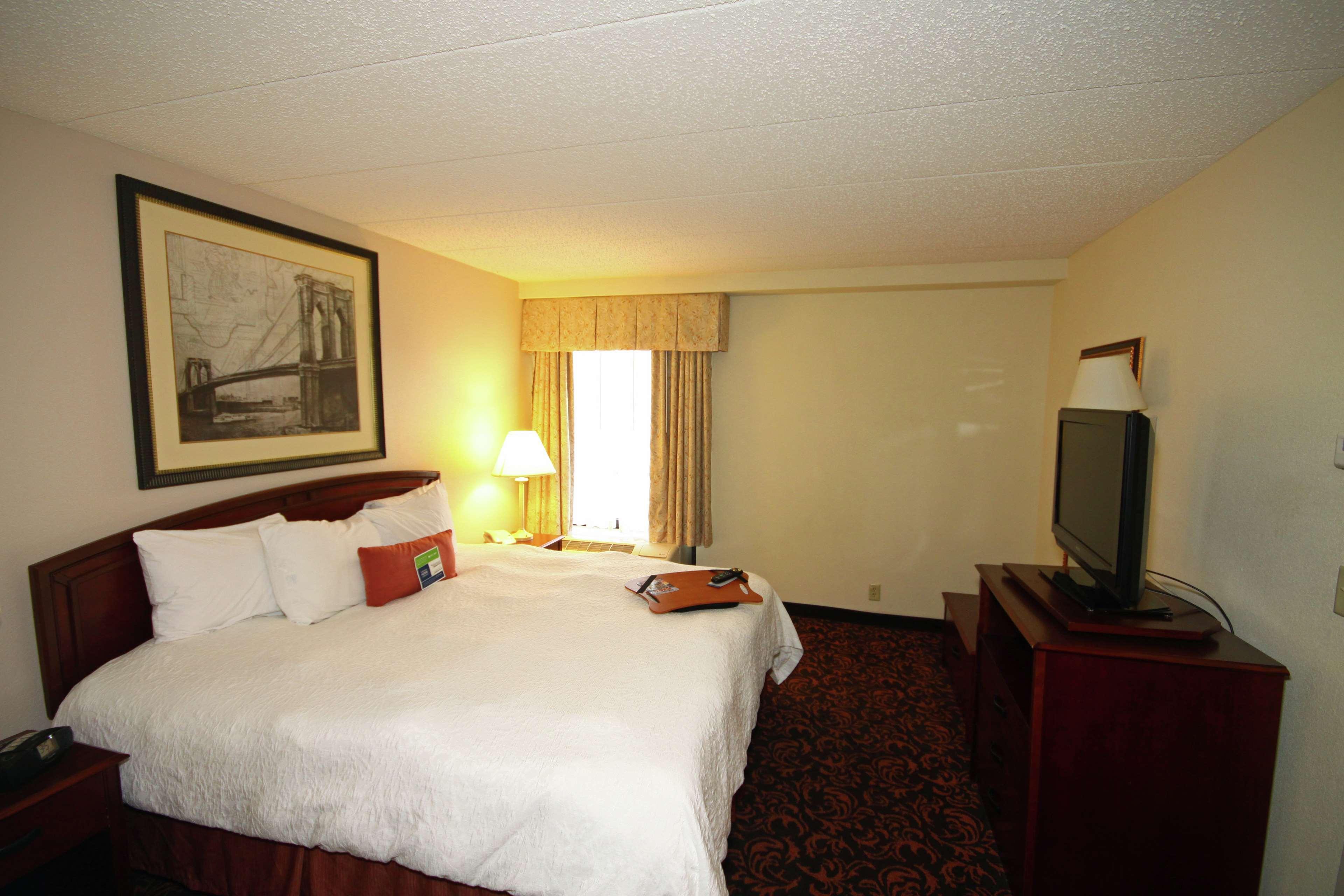 Hampton Inn Woodbridge Eksteriør billede