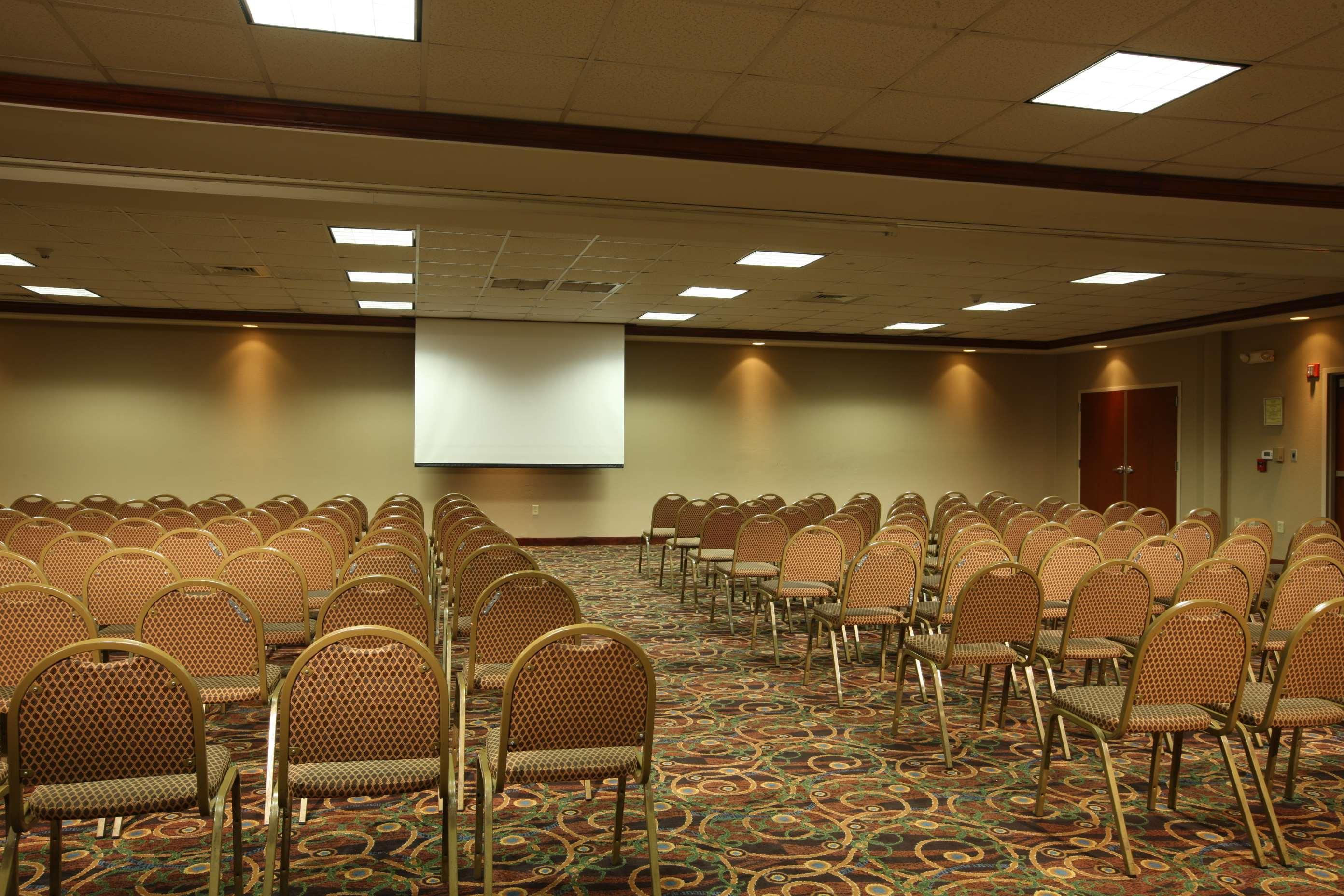 Hampton Inn Woodbridge Eksteriør billede