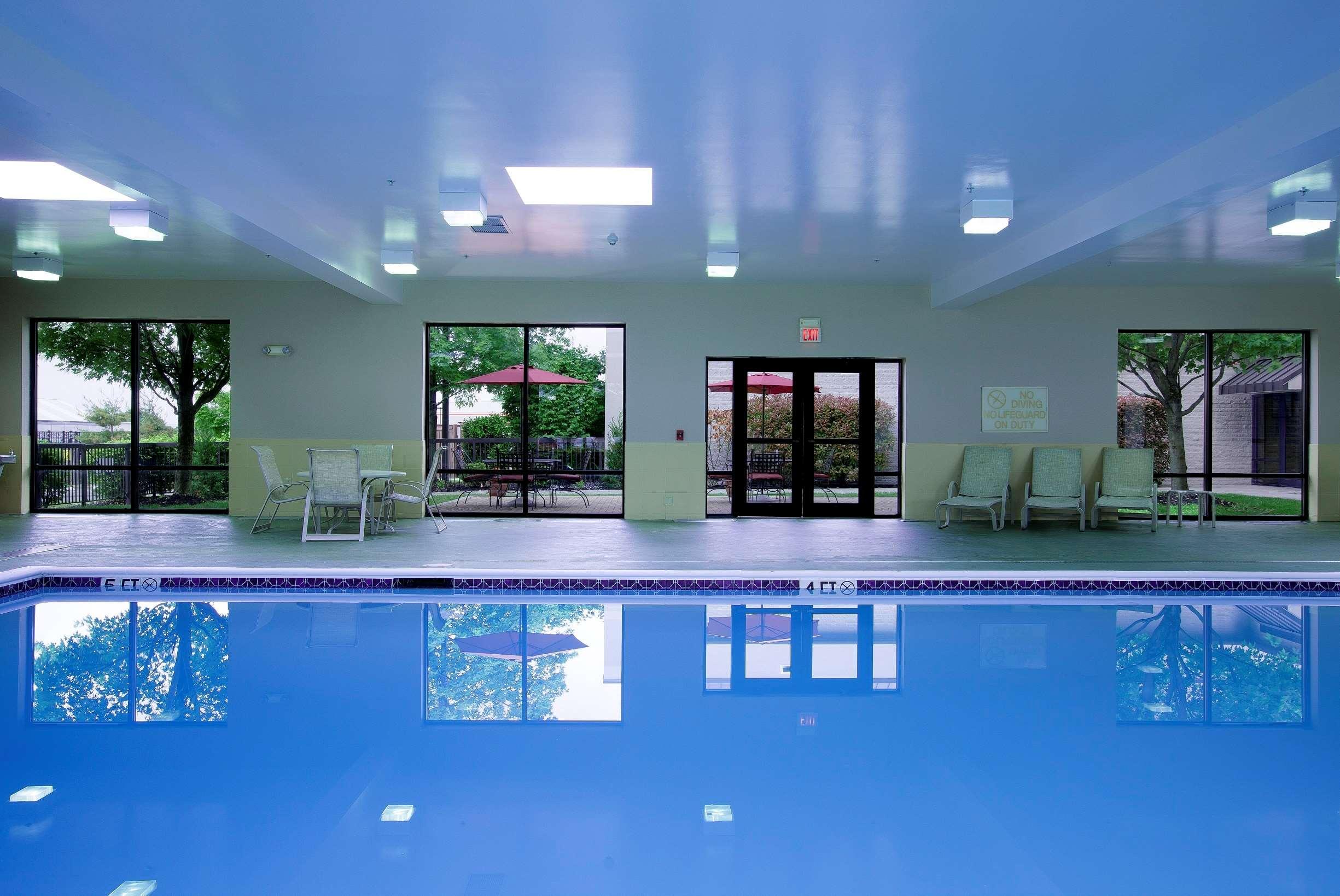 Hampton Inn Woodbridge Eksteriør billede