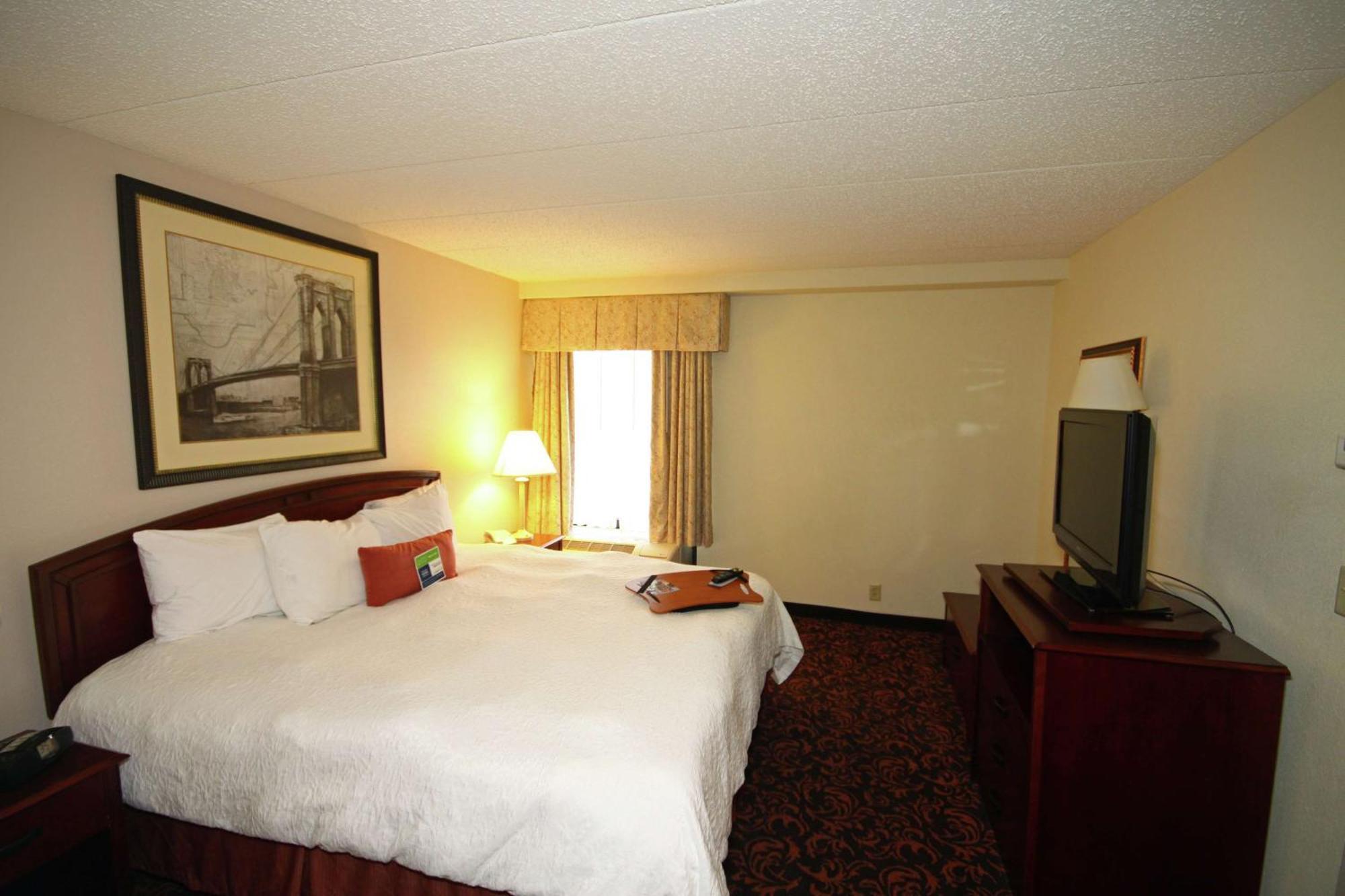 Hampton Inn Woodbridge Eksteriør billede