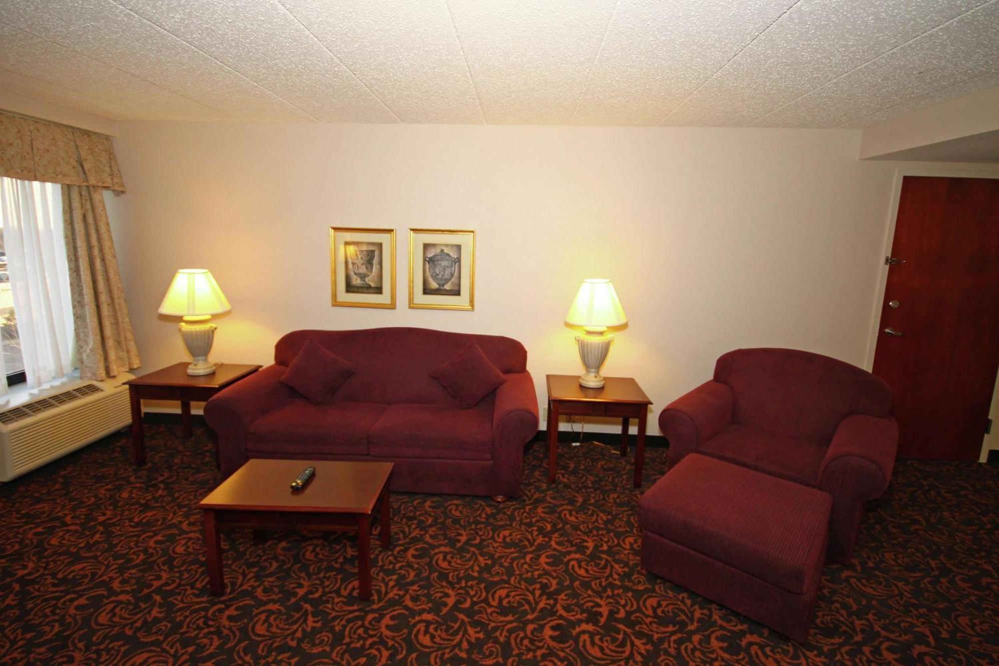 Hampton Inn Woodbridge Eksteriør billede