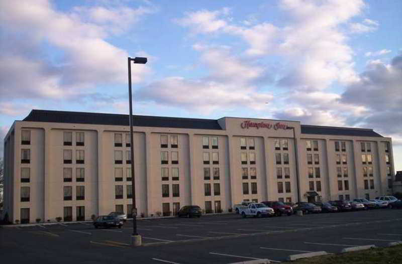 Hampton Inn Woodbridge Eksteriør billede